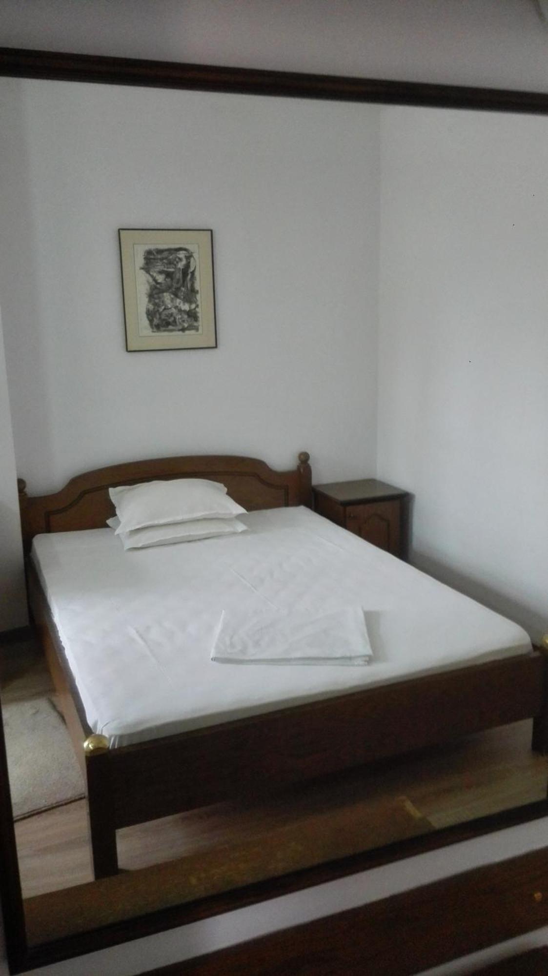 Family Hotel Rositsa Sevlievo Exterior photo